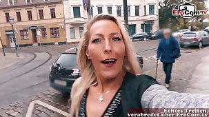 MATURE GIRL PICKS UP GIRL Be advisable for FIRST TIME Drag queen EROCOM DATE